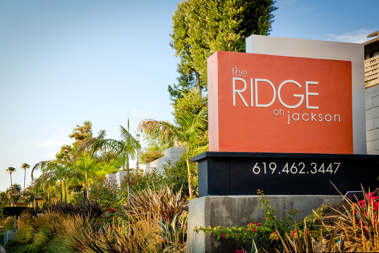 Foto principal - The Ridge on Jackson Apartments