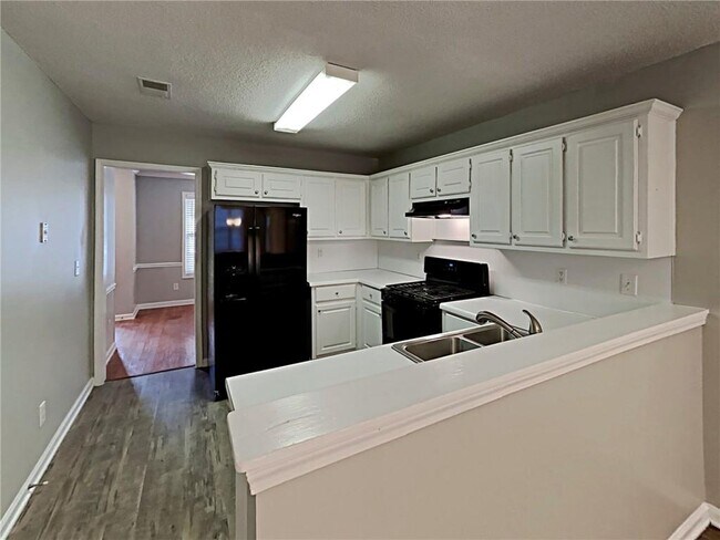 Foto del edificio - 2000 Foster Trace Ct