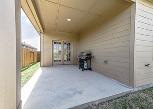 Building Photo - 22402 Kennons Way
