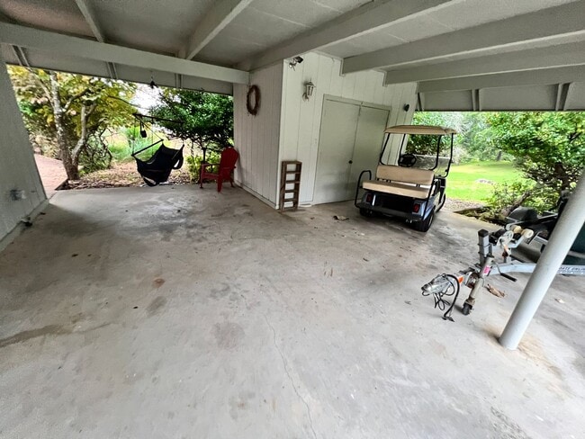 Foto del edificio - Three Bedroom Home available in Lakeview S...