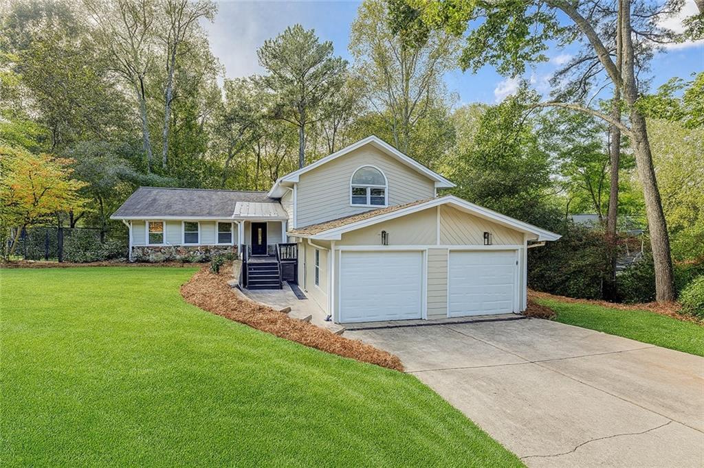 Primary Photo - 1185 Lake Colony Dr