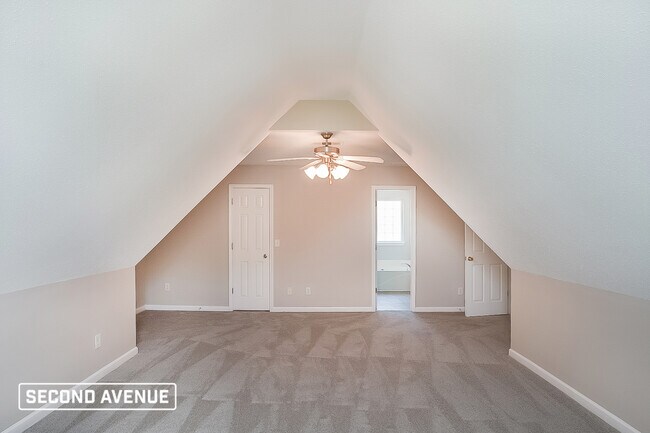 Building Photo - 6850 John Clark Dr