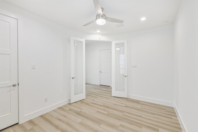 Foto del edificio - 218 Springfield Terrace Dr