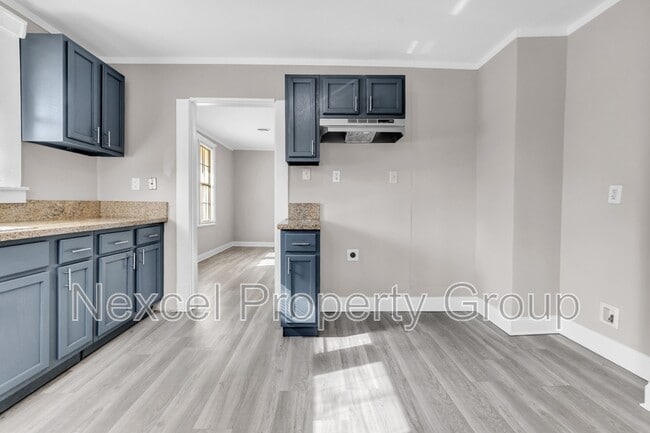 Building Photo - 580 Josephine St