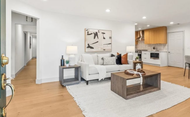 Building Photo - 1380 Pauline Dr