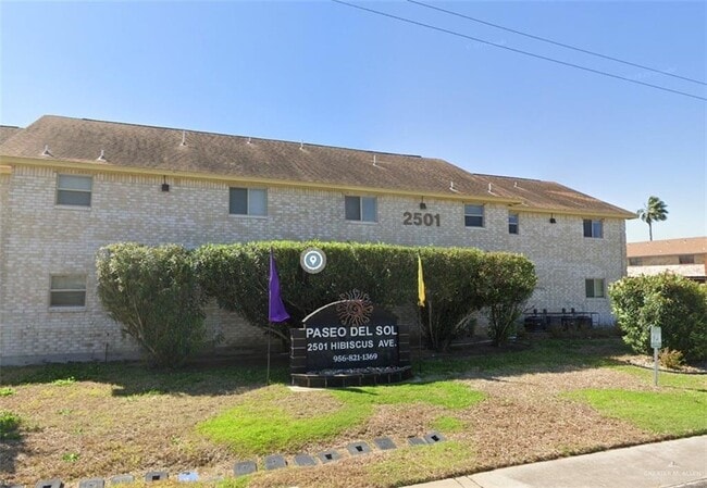 Foto del edificio - 2501 Hibiscus Ave