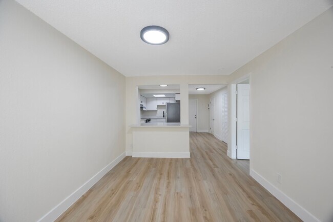Building Photo - 2753 53rd Ave N