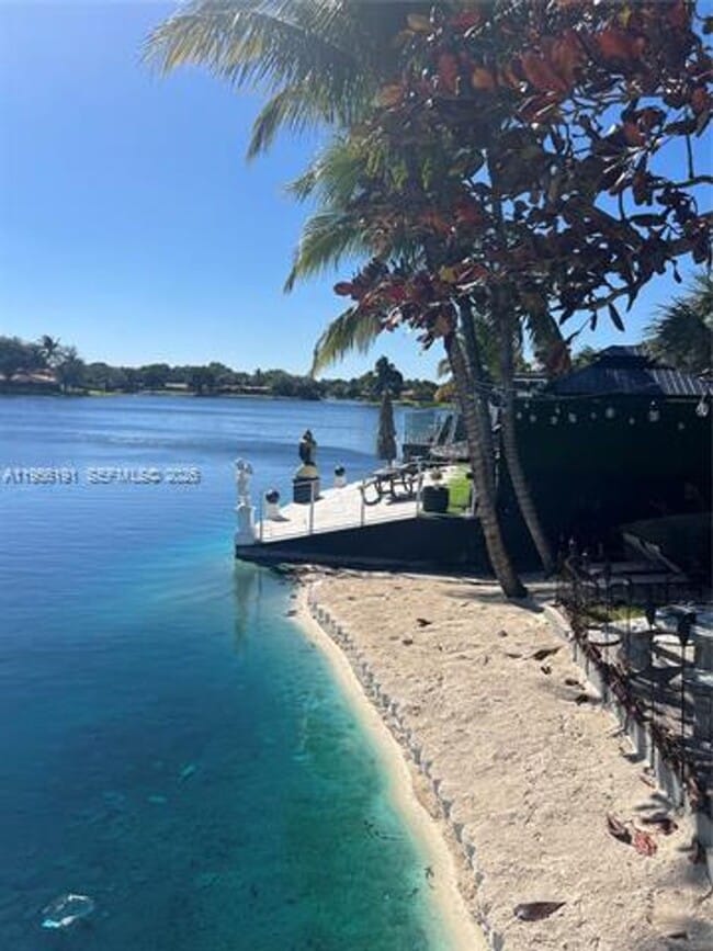 Building Photo - 6484 Miami Lakes Dr