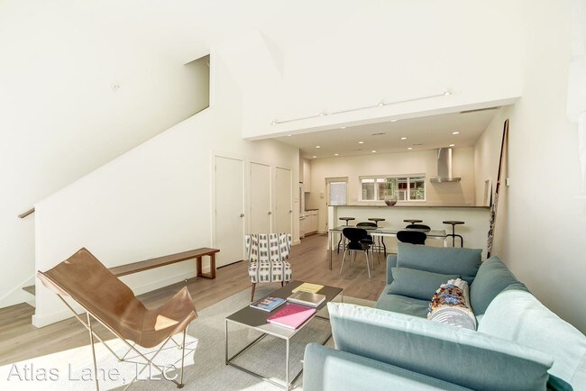 Building Photo - 3 br, 3 bath House - 450 Ridge St NW Unit B
