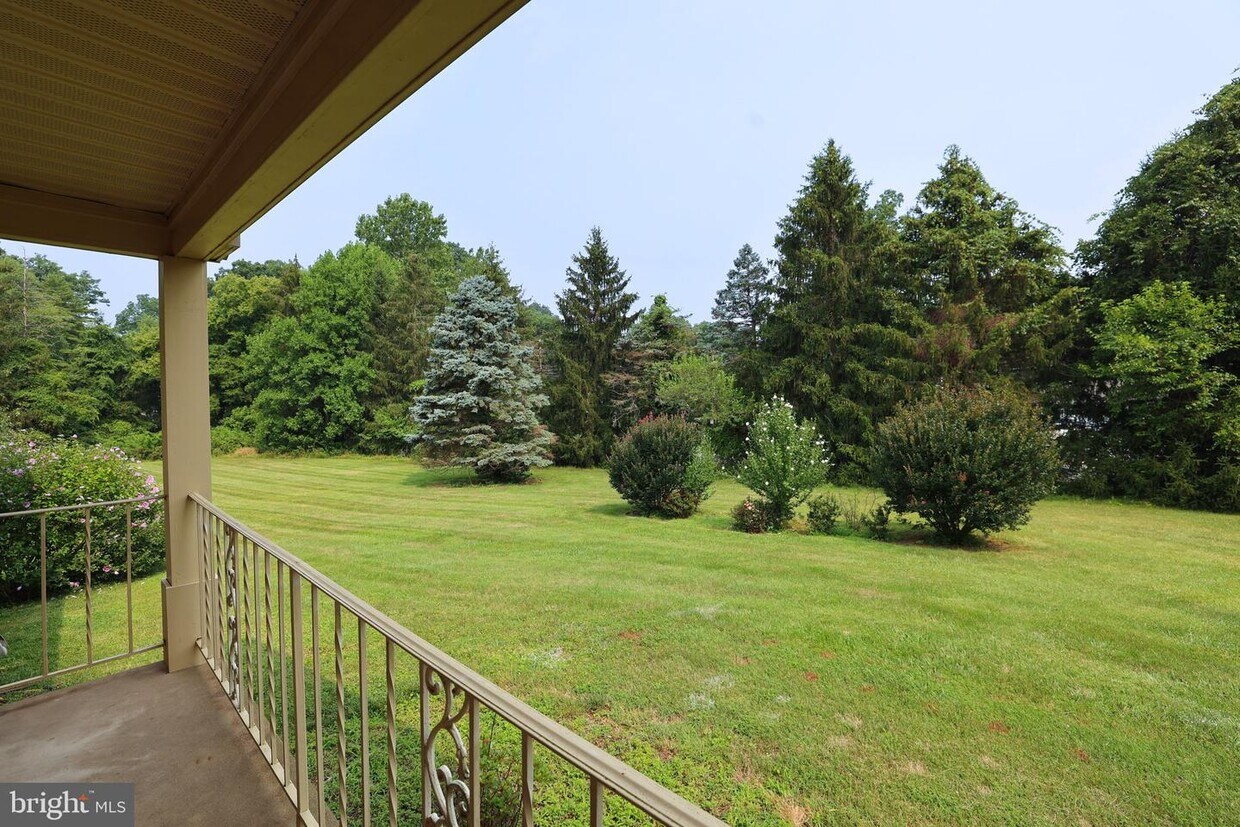 Primary Photo - 17 Jefferson Dr
