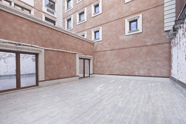 Foto del edificio - 779 Wyckoff Ave