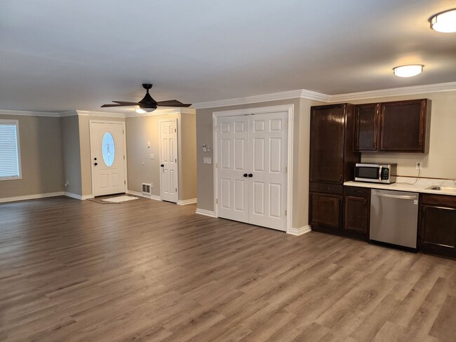 Building Photo - 17040 Azusa Road, Bend OR 97707