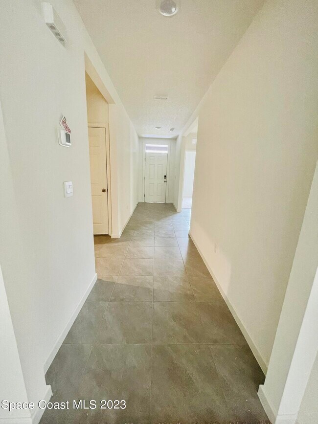 Foto del edificio - 5102 Talbot Blvd