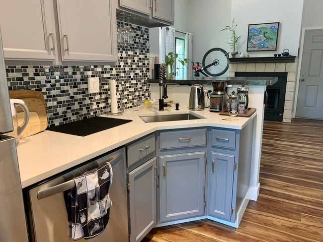 Foto del edificio - 4791 White Rock Cir