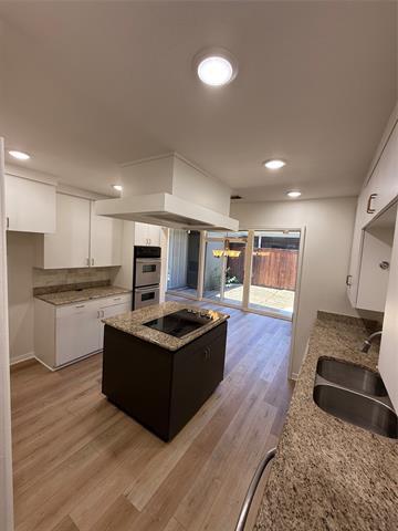 Building Photo - 10527 Sandpiper Ln