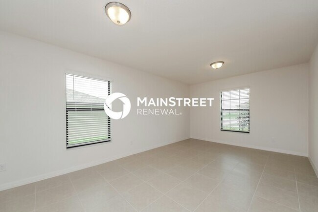 Building Photo - 4 Bedroom Pet-Friendly Home in Dundee, FL with Main Street Renewal