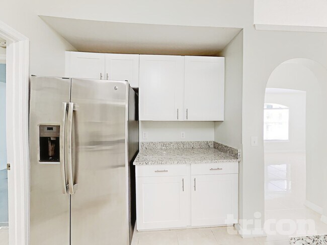 Foto del edificio - 311 Ferrara Ct