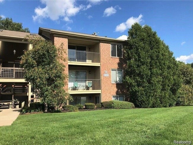 Building Photo - 2620 Greenstone Blvd