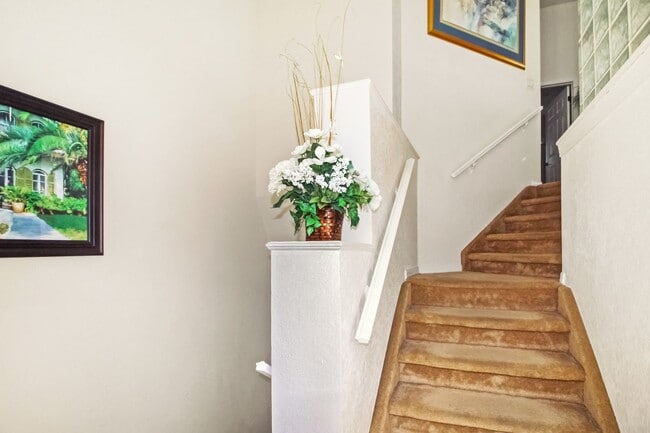 Foto del edificio - Triano Seasonal Condo for Rent