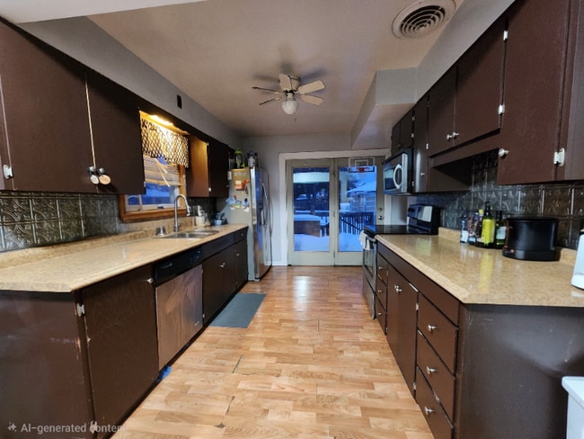 Foto del edificio - 1706 E 5th St