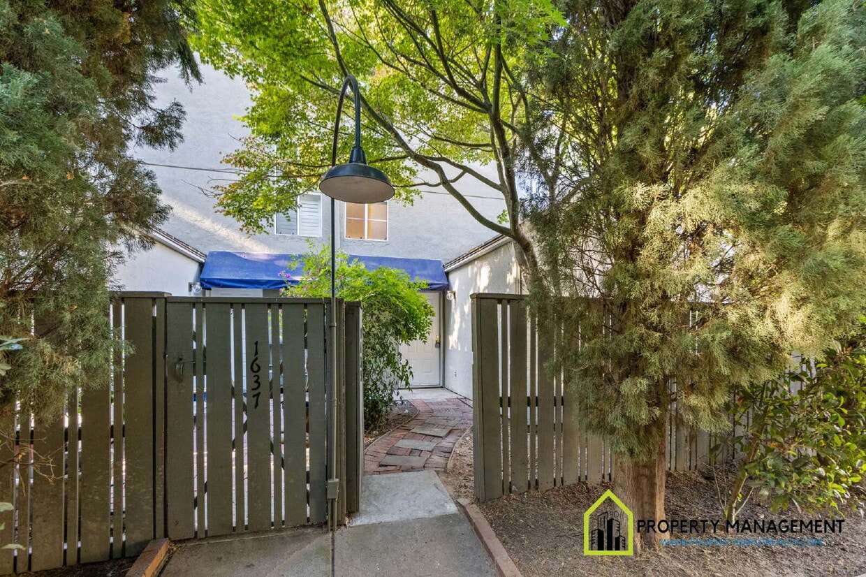 Remodeled Downtown Condo Rental - Remodeled Downtown Condo Rental