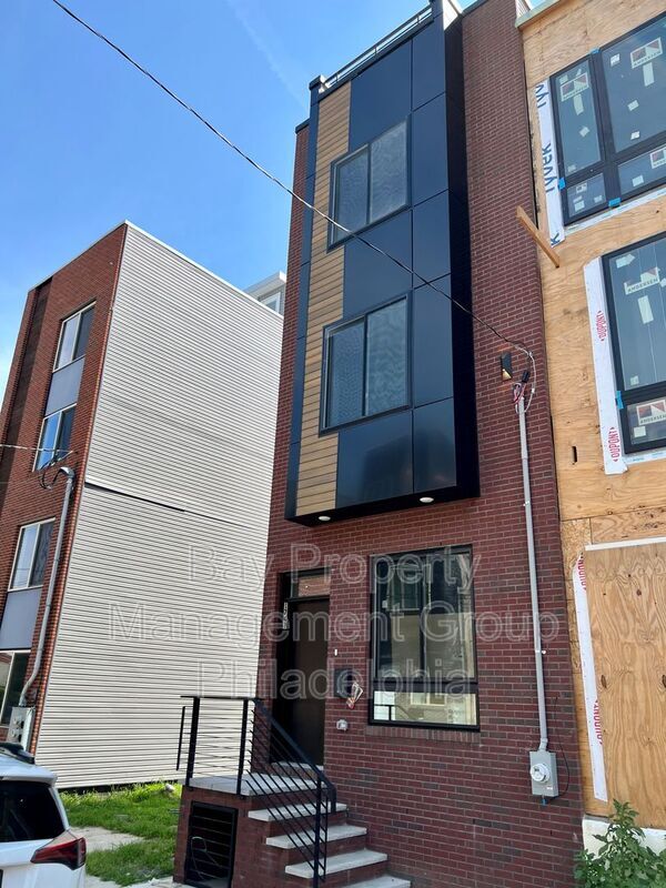 Building Photo - 1743 N Marshall St