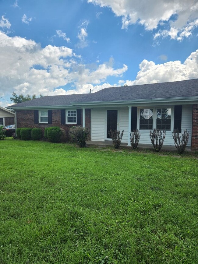 Building Photo - 544 Lexington Dr