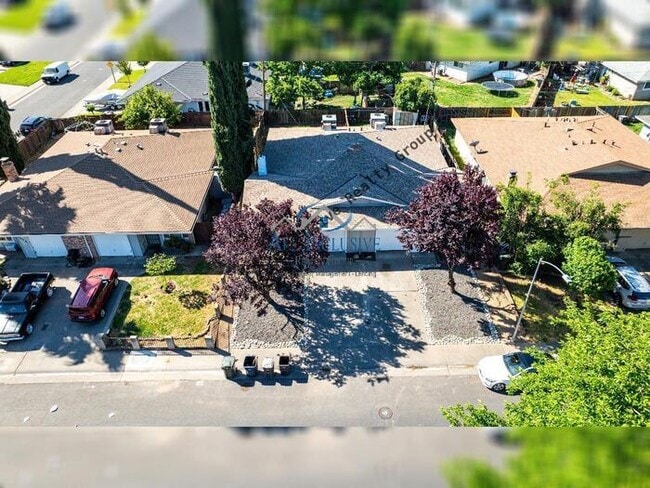 Building Photo - Gorgeous Duplex in Rancho Cordova!