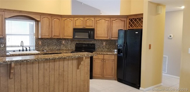 Foto del edificio - 5730 NW 48th Ct