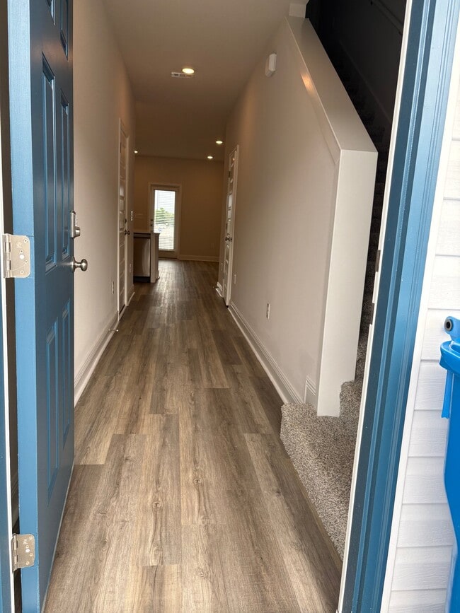 Building Photo - 4501 Pendragon Cir