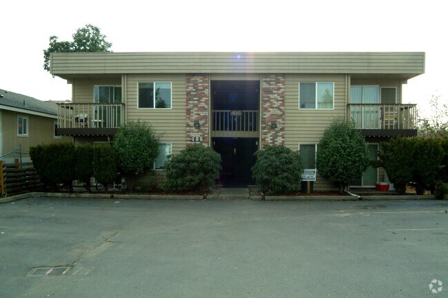 Foto del edificio - Centrally Located Ground floor Remodeled 1...