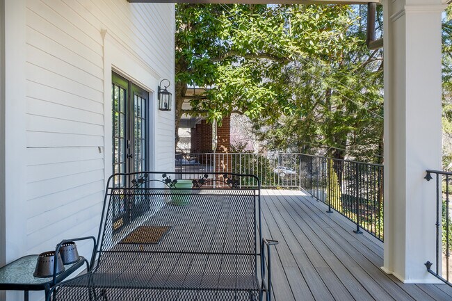 Foto del edificio - 12 Avery Dr NE