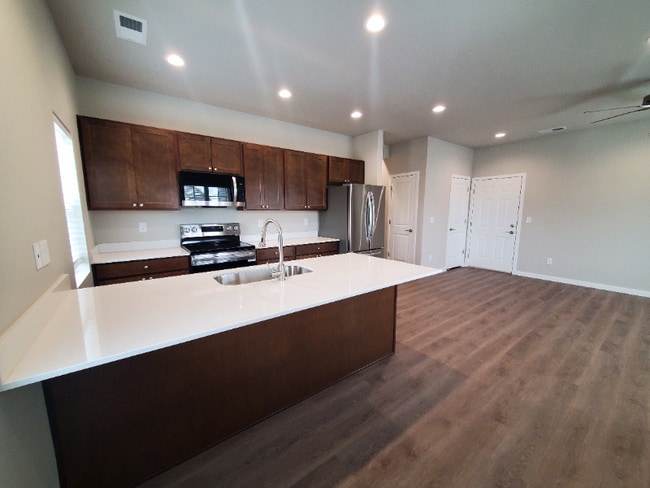 Building Photo - 2001 Good Hearted Pl