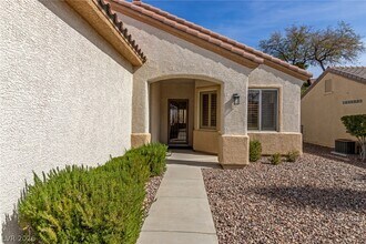 Building Photo - 2162 Grand Traverse St