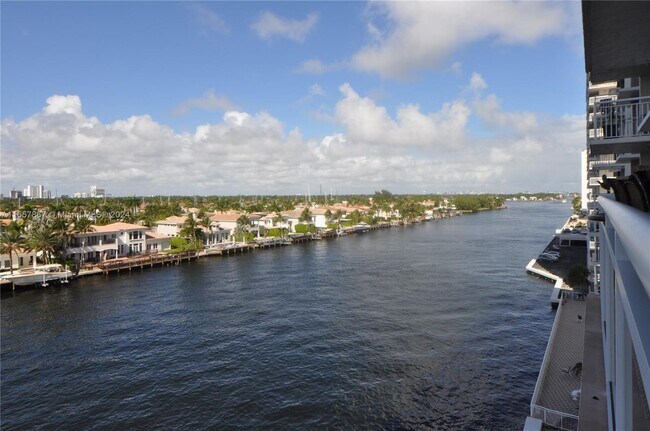 Building Photo - 1600 S Ocean Dr