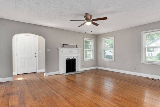 Building Photo - 141 Buckingham~Fayetteville, NC 28301