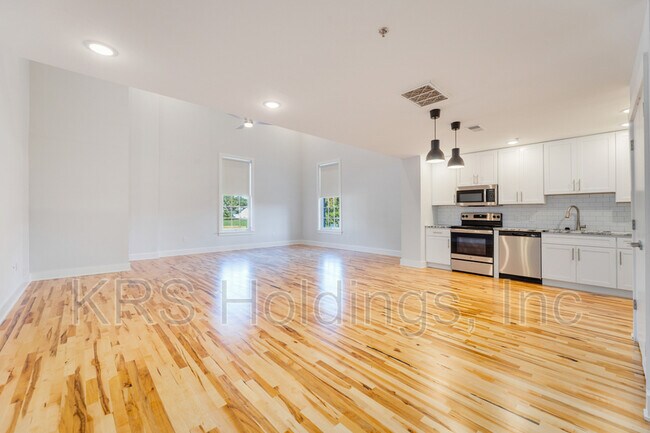 Foto del edificio - 306 N Road St