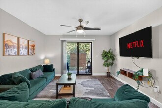 Building Photo - 15164 N 140th Dr