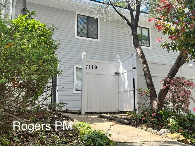Front - 7119 Sandy Creek Dr