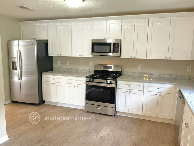 Building Photo - 5941 Colonnade Dr