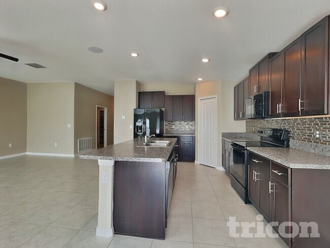 Foto del edificio - 4148 Salt Springs Ln