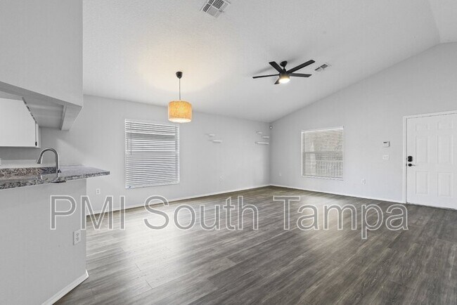 Foto del edificio - 7515 S Westshore Blvd