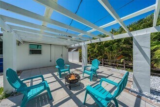 Building Photo - 4831 Coquina Rd