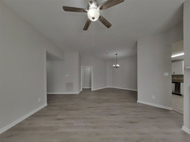 Foto del edificio - 21476 Palace Pines Dr