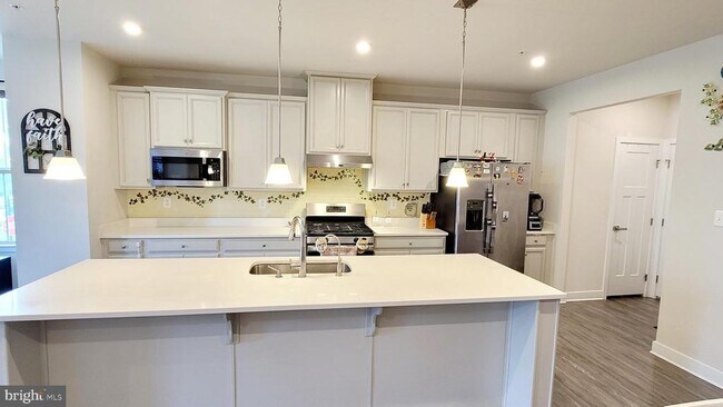 Foto del edificio - 8667 Shady Pines Dr