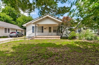 Building Photo - 418 N Flood Ave