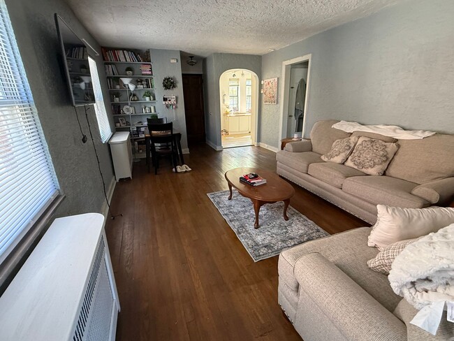 Foto del edificio - 3870 Beechwood Blvd