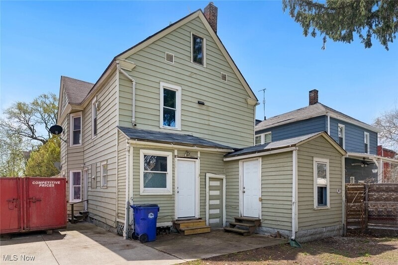 3414 Daisy Ave Cleveland, OH 44109 – photo 2