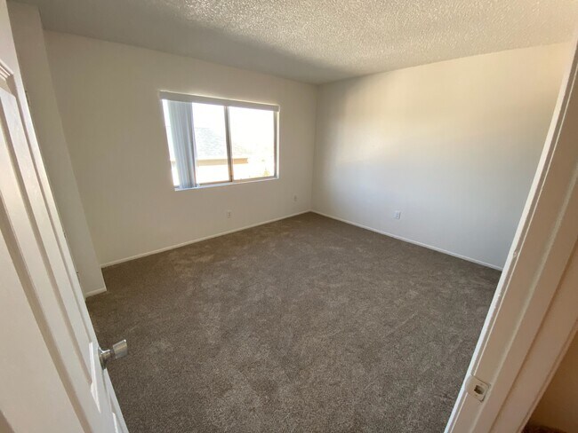 Foto del edificio - 4265 Mesa Vista Way