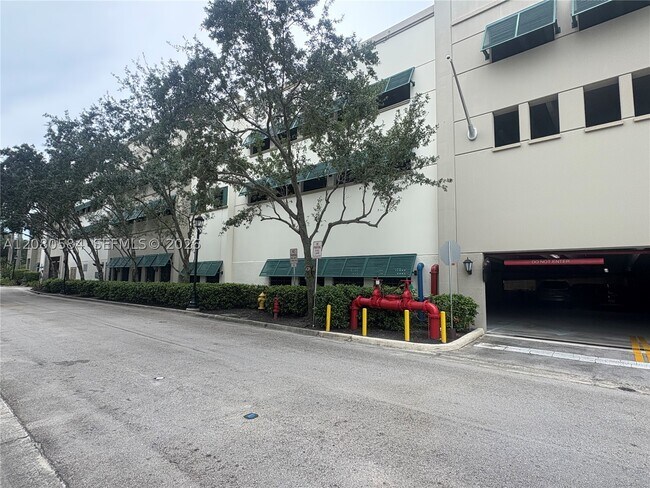 Building Photo - 510 NW 84th Ave